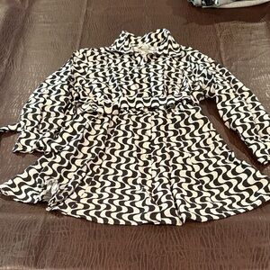 H&M Black and White Patterned Top